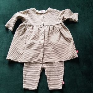 Two-piece baby girl outfit